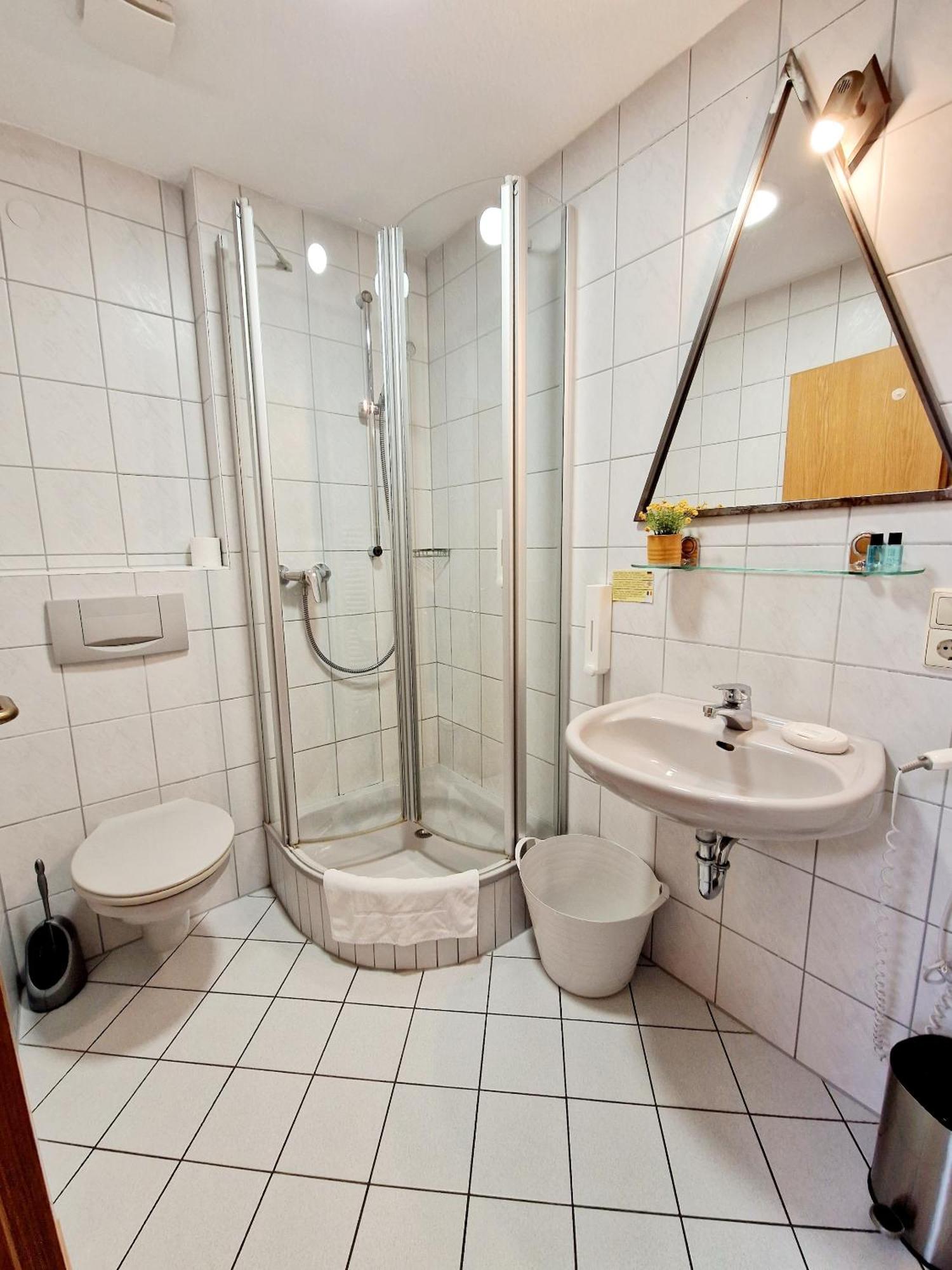 Hotel Rheintal Капел-Графенхаузен Стая снимка